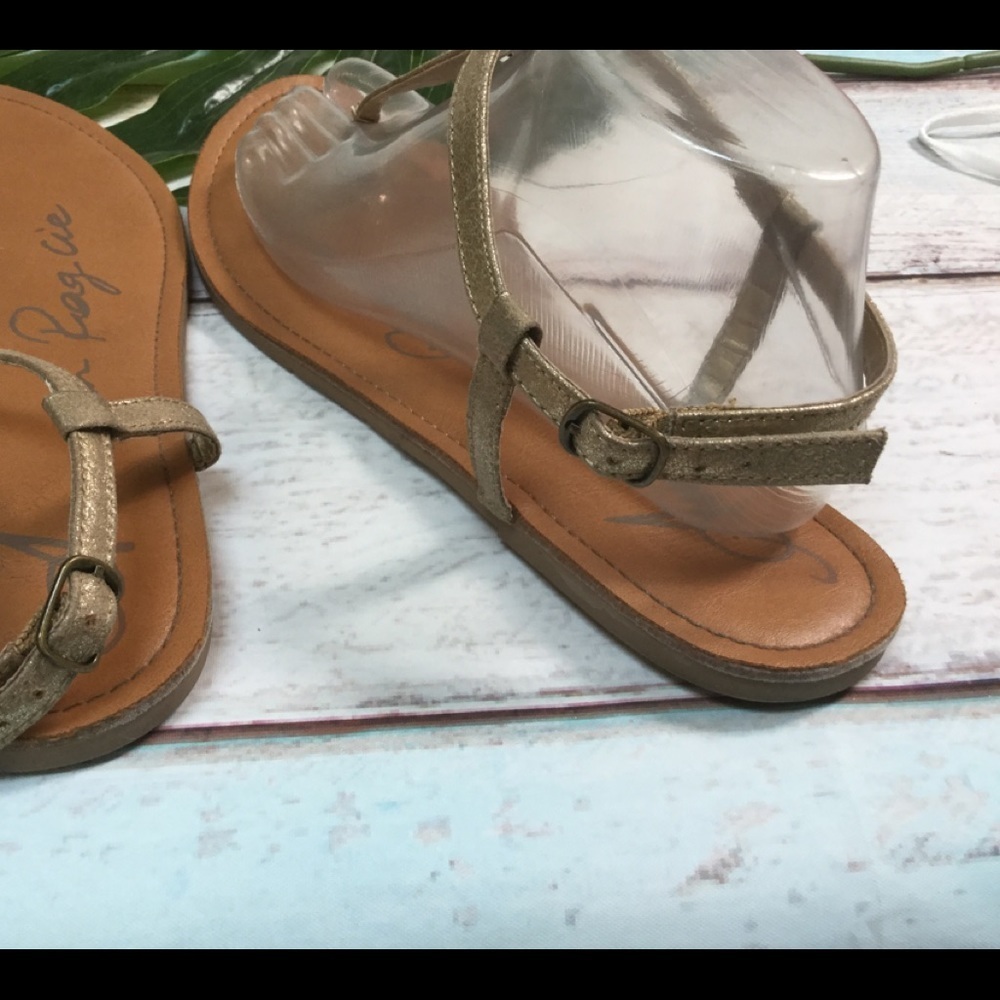 American Rag Gold Sandals - Picture 5 of 8